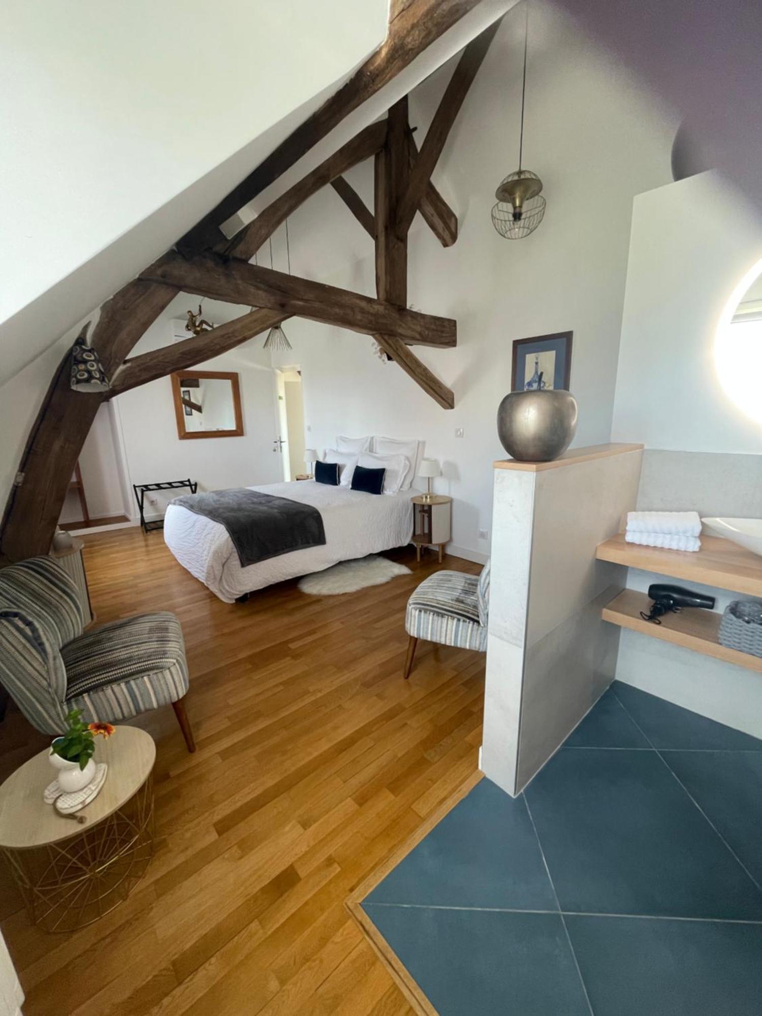 Le Clos Du Q'Hatre Cléry-Saint-André Exteriér fotografie